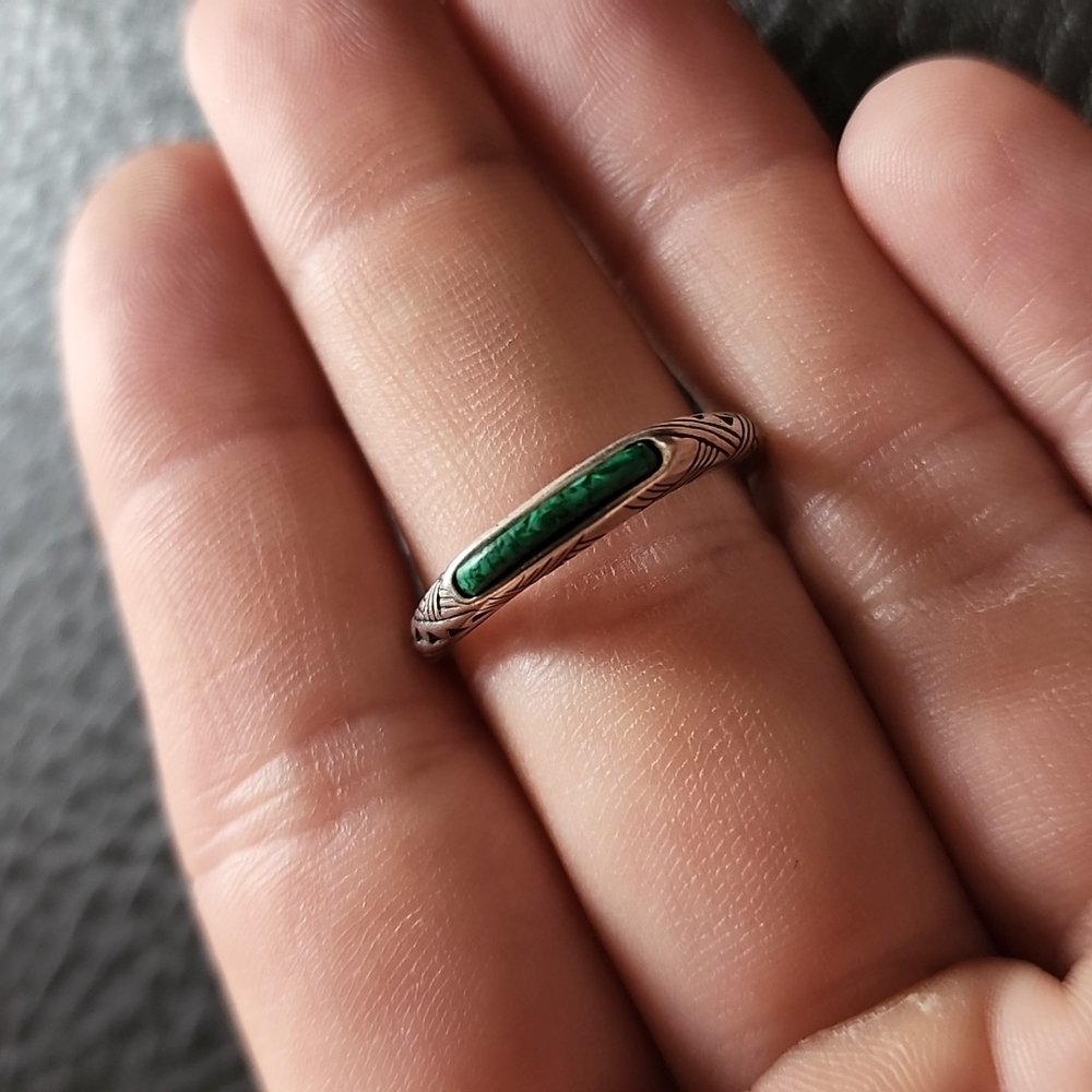Sterling silver ring- size 9 - Picture 4 of 10
